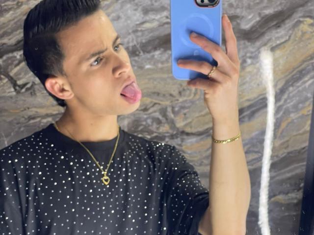 AxelBigCock - Sexe cam en vivo - 28684916