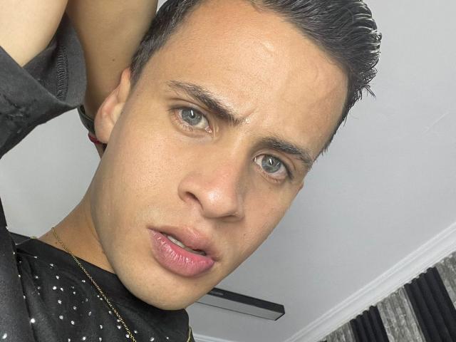 AxelBigCock - Live sex cam - 28684943