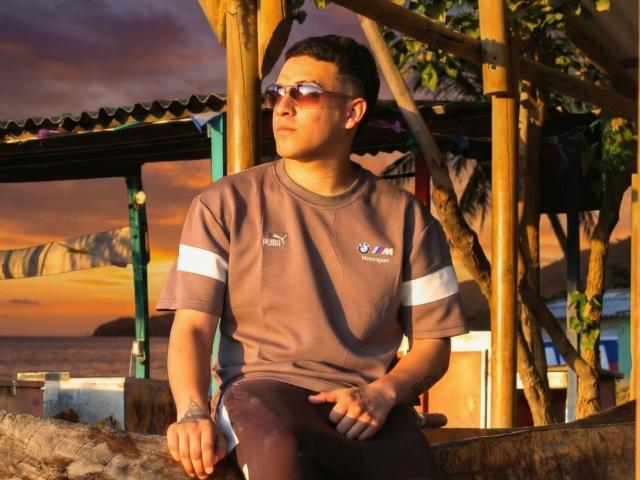 ZairaAndres - Live porn &amp; sex cam - 28685411