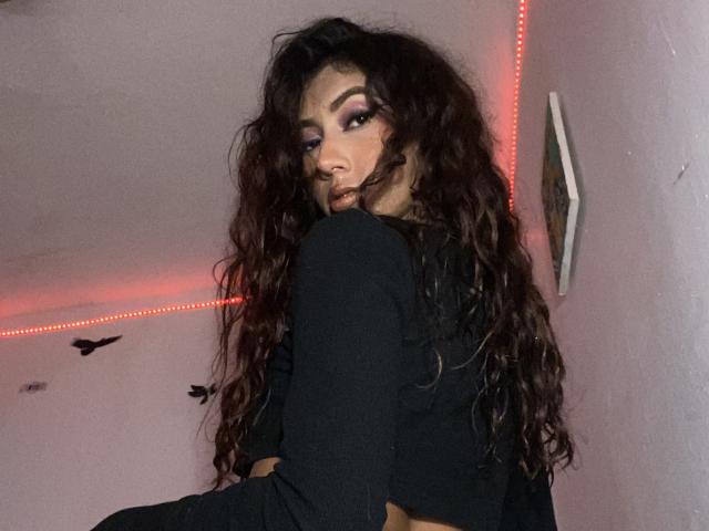 KeithAndBellaC - Live sex cam - 28685810