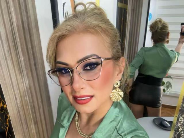 MisseScarleth - Live Sex Cam - 28687658