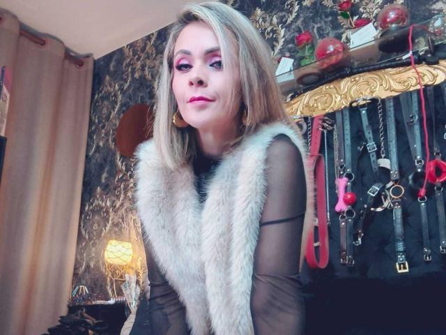 VictoriiaGray - Live porn &amp; sex cam - 28688303