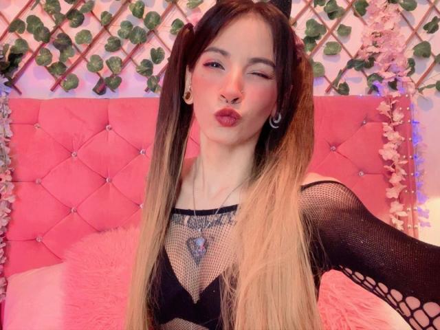 LaurenEvie69 - Live sex cam - 28688573