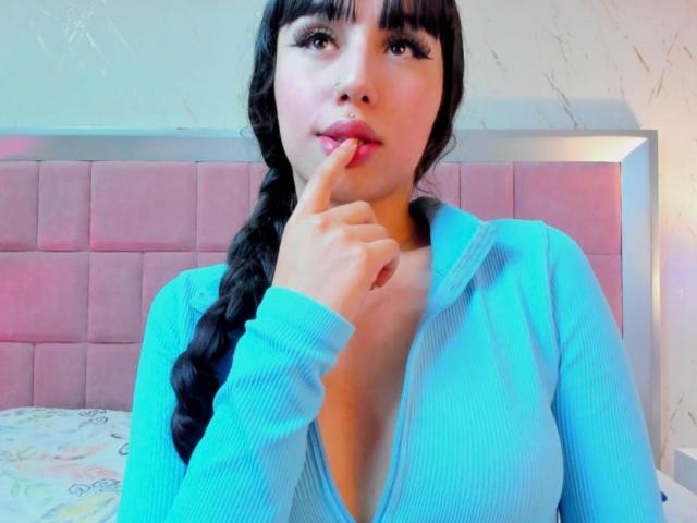 LindaRousel - Live sex cam - 28688888