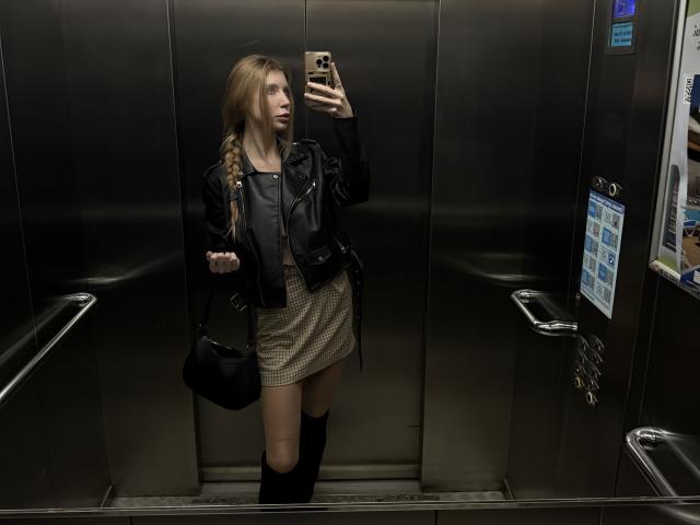 CharlotteDream - Live Sex Cam - 28691294