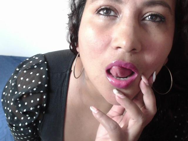 YiyaHot69 - Live porn &amp; sex cam - 28693670