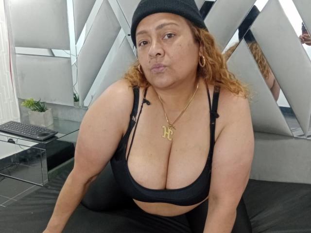 MonzerratBoyer - Live sex cam - 28694546