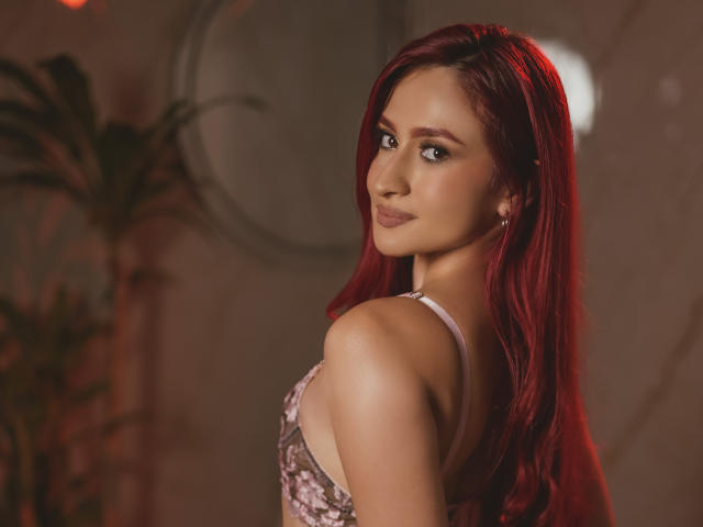 AndraCyrus - Live sex cam - 28694669