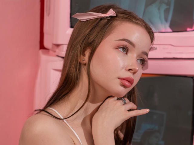 ViolettaFane - Live sexe cam - 28695011