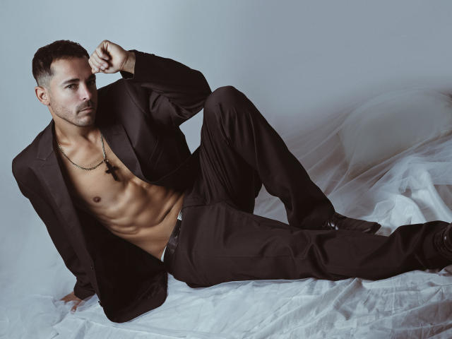 AdamsSanz - Live sex cam - 28696835