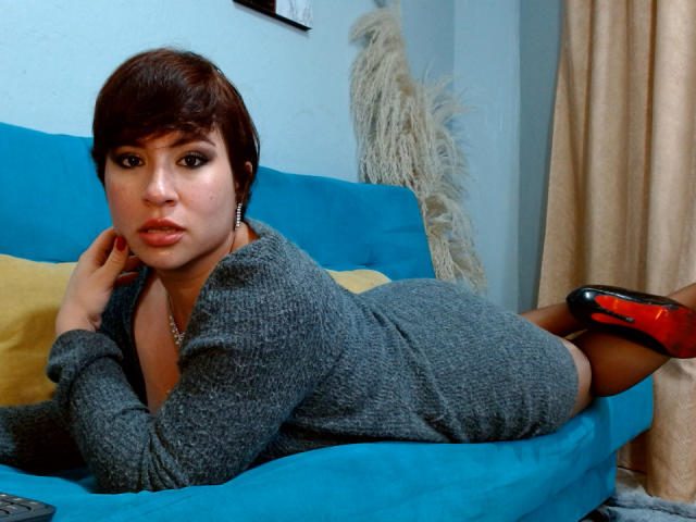 SaraKleine - Live Sex Cam - 28697120