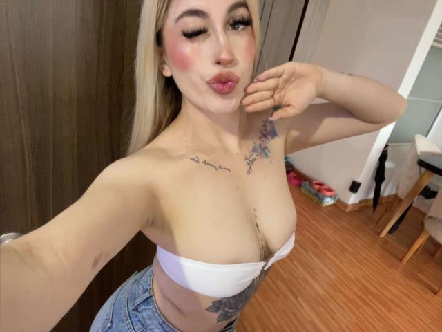 SammyViolet - Live porn &amp; sex cam - 28699304