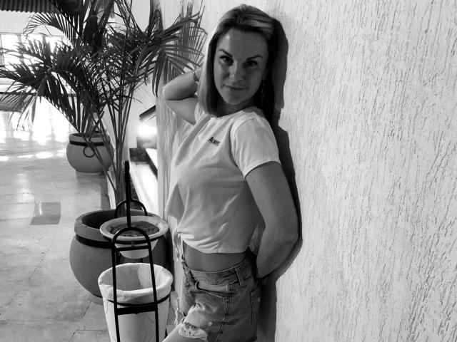 BelleLisaG - Sexe cam en vivo - 28700312