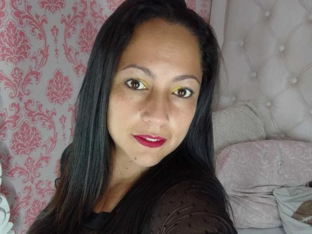 ScarlettBarness - Live sexe cam - 28703339