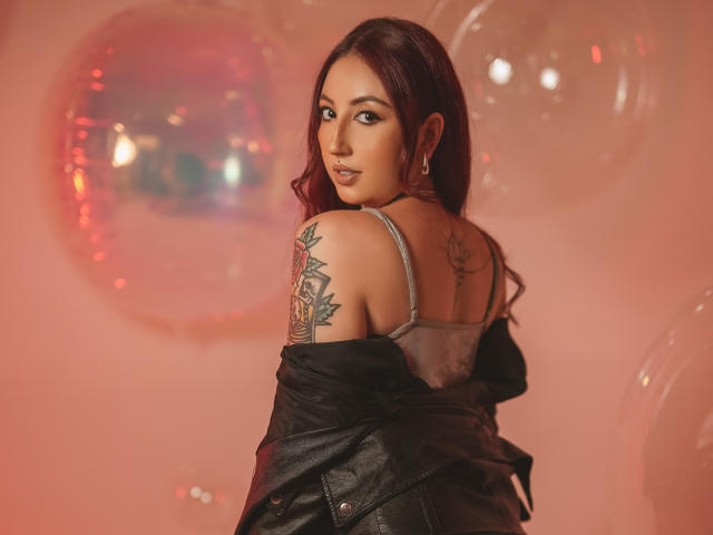 EmiilyWatson - Live sex cam - 28703519