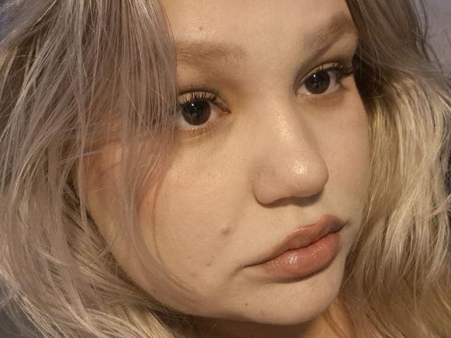 AnnyMarryah - Live porn &amp; sex cam - 28704281