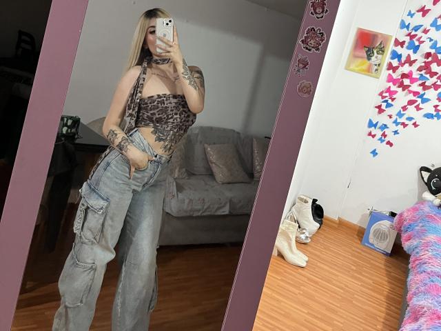 SammyViolet - Live porn &amp; sex cam - 28709654