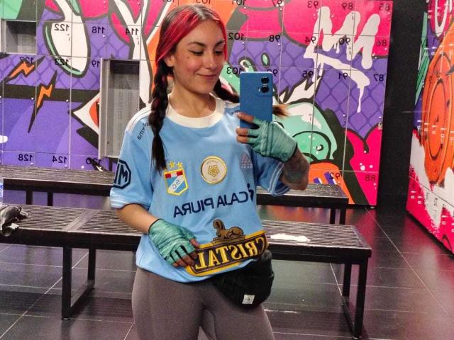 AmyStreetwise69 - Live Sex Cam - 28710368