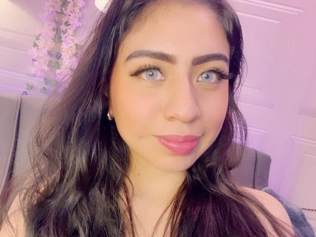 ZoeRedds - Live porn &amp; sex cam - 28710470