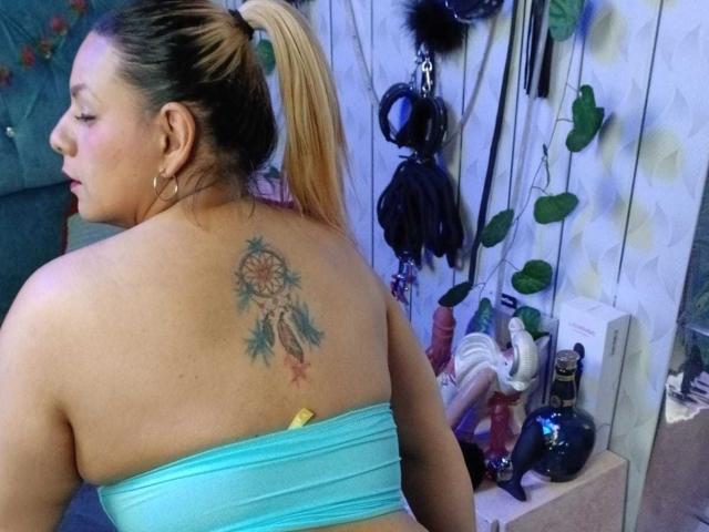 KathaleyaGrayyAss - Sexe cam en vivo - 28713233