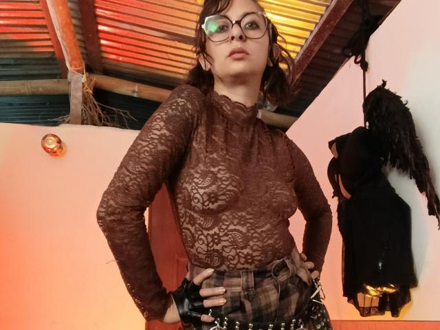 SerenaXYZ - Live sex cam - 28719692