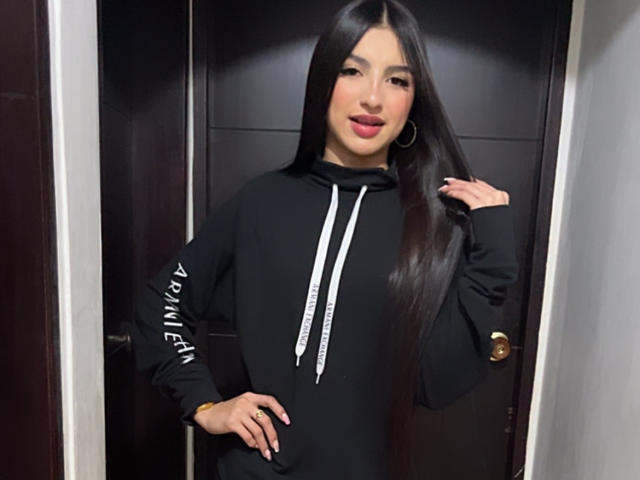 MilanMoon - Live sex cam - 28722014