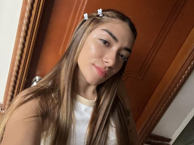 SharonKlart - Live porn &amp; sex cam - 28724567