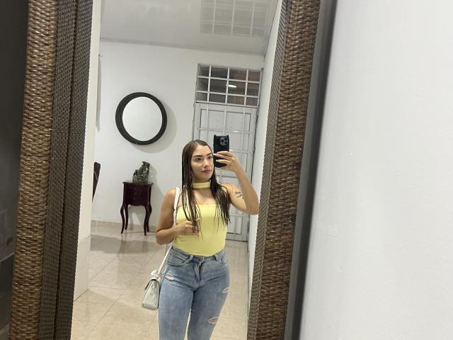 SharonKlart - Live porn &amp; sex cam - 28724672