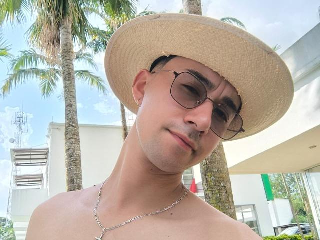 OliverHot69 - Live porn &amp; sex cam - 28726349