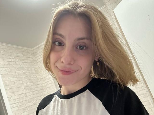 KerryColver - Live sex cam - 28726568