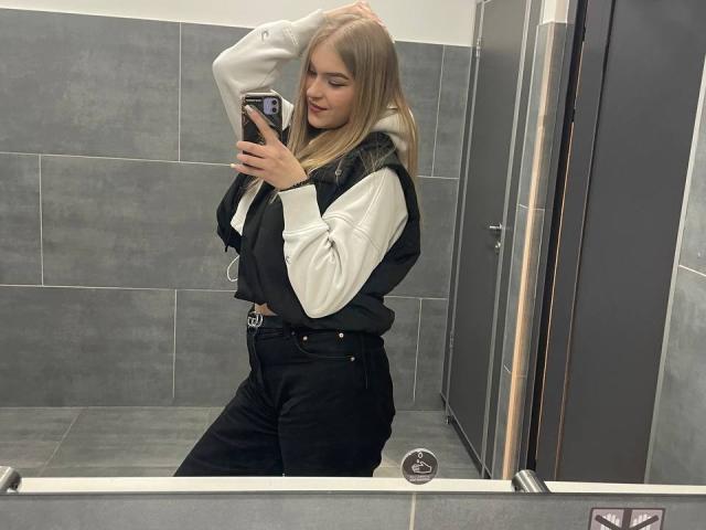 AlinaLemon - Live sex cam - 28726823