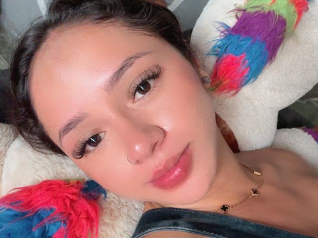 KloeThompson - Live sex cam - 28732442