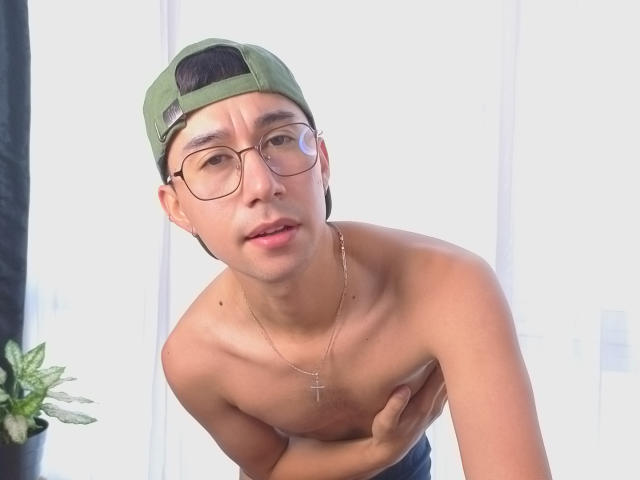 OliverHot69 - Sexe cam en vivo - 28733459