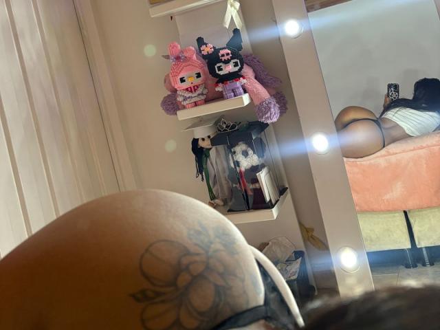 AlessiaFerry - Live sex cam - 28736861