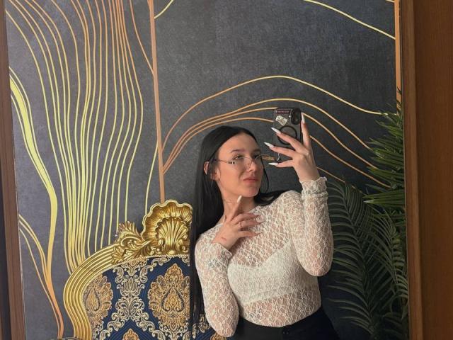 NikkiGoldX - Live porn &amp; sex cam - 28738091