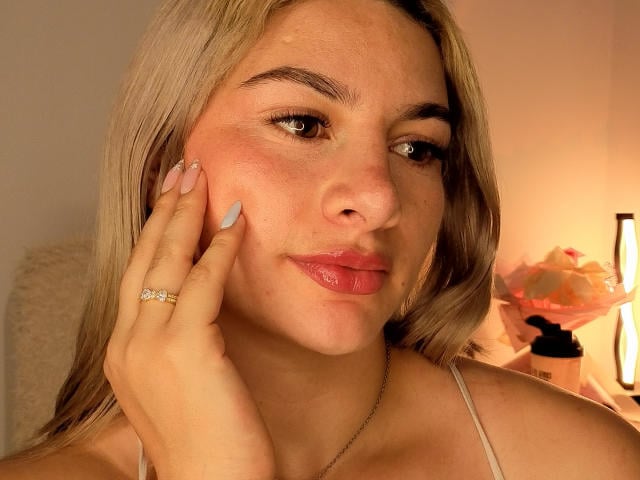 AtheneaRossi - сексуальная веб-камера в реальном времени - 28739153