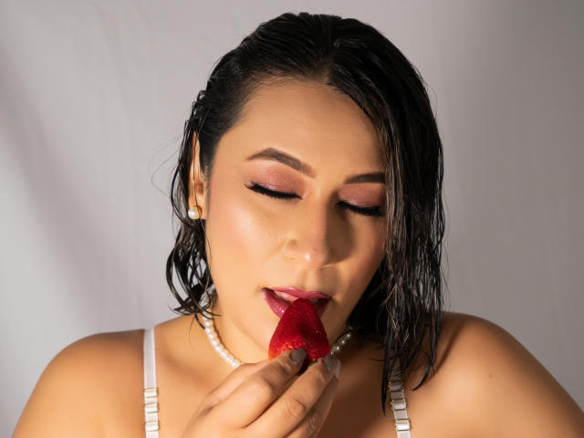 EmaFoxy - Camera khiêu dâm &amp; quyến rũ trực tiếp - 28739315