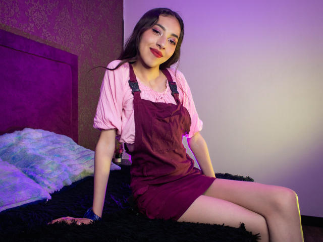 MichelleHollie - Live sex cam - 28739522