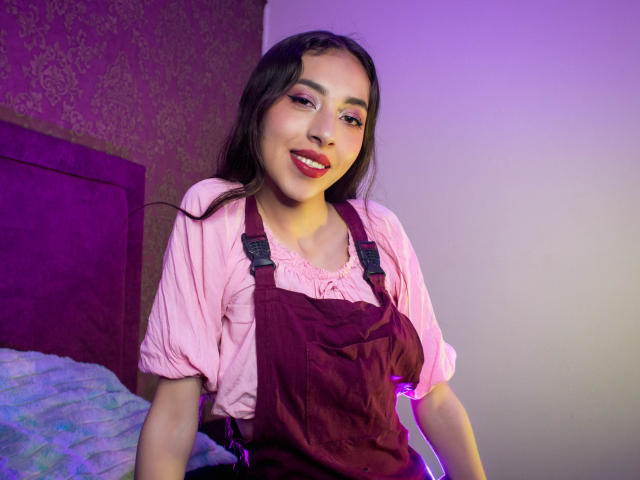 MichelleHollie - Live sex cam - 28739525