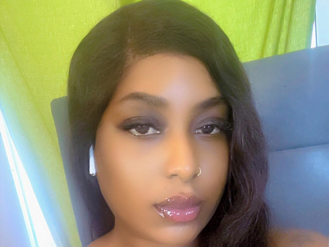 Solene69 - Sexe cam en vivo - 28743941