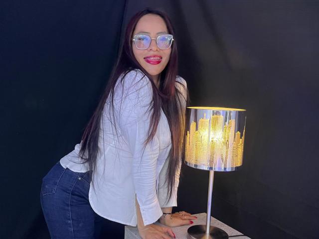 SiennaMoretti - Live sexe cam - 28748048