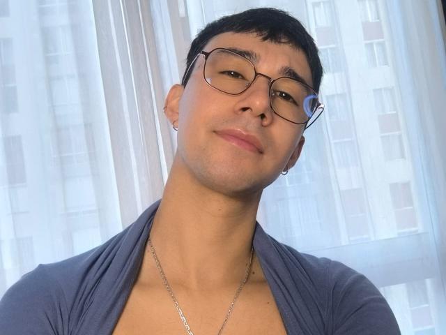OliverHot69 - Live Sex Cam - 28751411