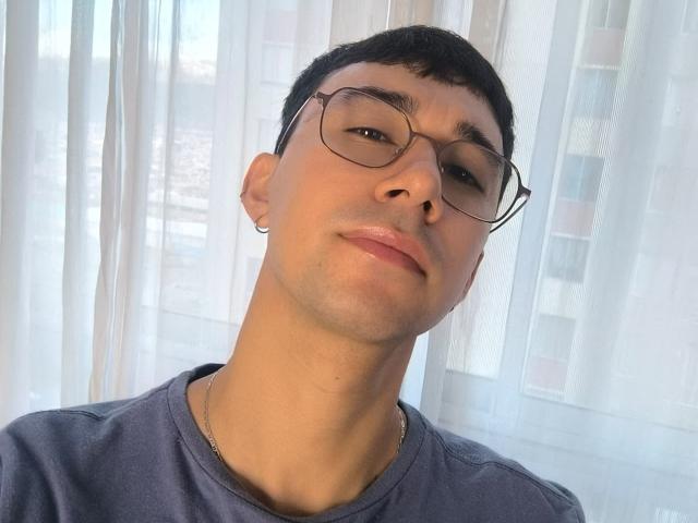 OliverHot69 - Live Sex Cam - 28751429