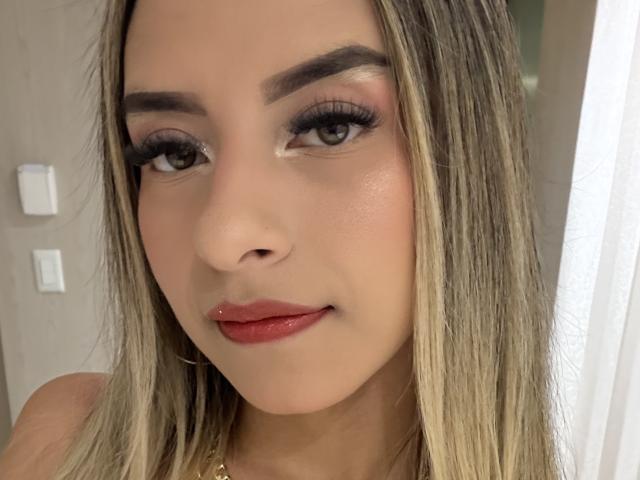 CloeRouss - Live sex cam - 28753286