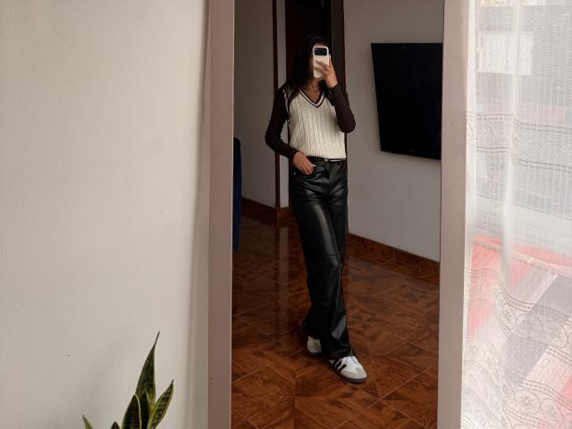 ThaliaAres - Sexe cam en vivo - 28760582