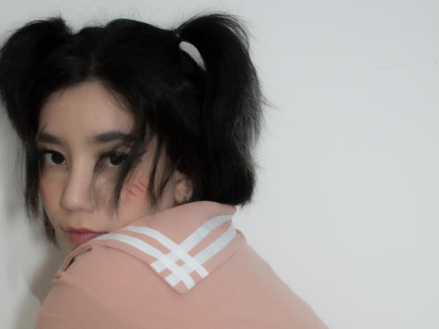 SukiBelle - Live porn &amp; sex cam - 28762475