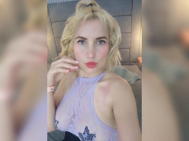 GiuliaAddams - Live sex cam - 28764674