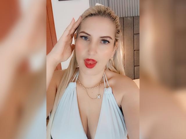 GiuliaAddams - Sexe cam en vivo - 28765178