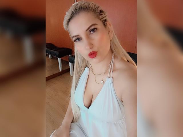 GiuliaAddams - Sexe cam en vivo - 28765184