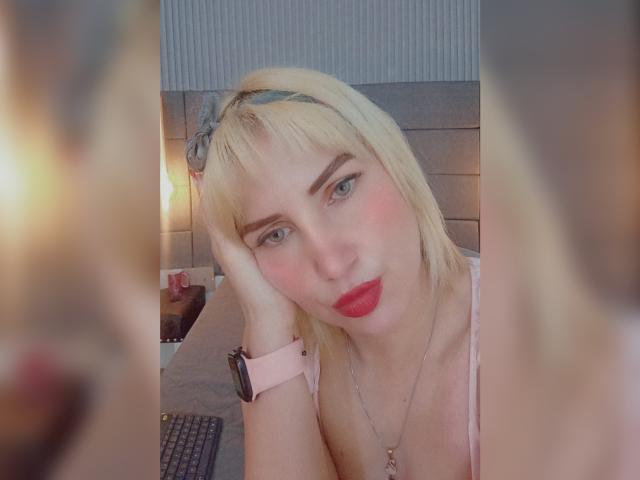 GiuliaAddams - Sexe cam en vivo - 28765718